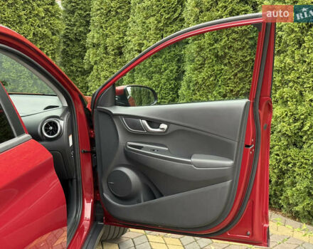 Красный Хендай Kona, объемом двигателя 0 л и пробегом 42 тыс. км за 17300 $, фото 23 на Automoto.ua