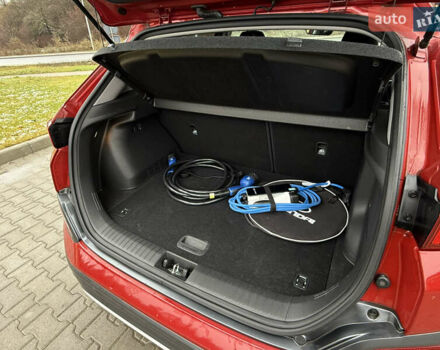 Красный Хендай Kona, объемом двигателя 0 л и пробегом 86 тыс. км за 18600 $, фото 24 на Automoto.ua