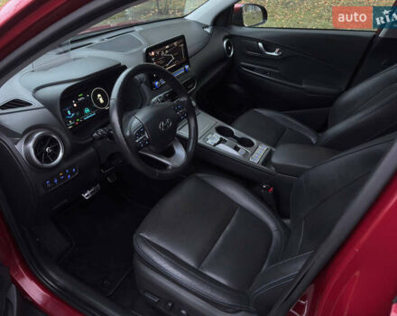 Червоний Хендай Kona, об'ємом двигуна 0 л та пробігом 104 тис. км за 20999 $, фото 13 на Automoto.ua