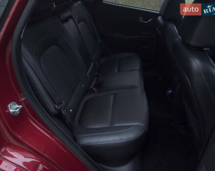 Червоний Хендай Kona, об'ємом двигуна 0 л та пробігом 104 тис. км за 20999 $, фото 22 на Automoto.ua