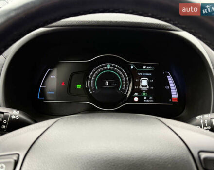 Красный Хендай Kona, объемом двигателя 0 л и пробегом 86 тыс. км за 18400 $, фото 2 на Automoto.ua