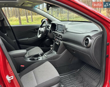Красный Хендай Kona, объемом двигателя 2 л и пробегом 106 тыс. км за 14300 $, фото 16 на Automoto.ua