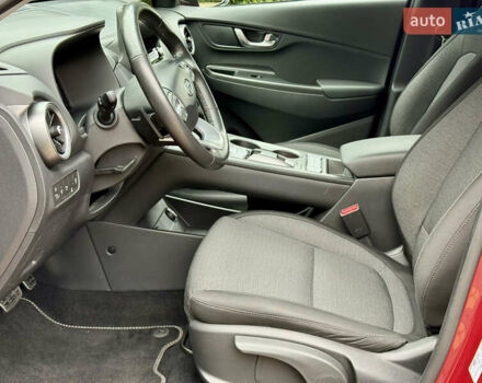 Красный Хендай Kona, объемом двигателя 0 л и пробегом 42 тыс. км за 17300 $, фото 17 на Automoto.ua