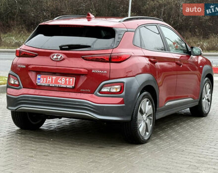 Красный Хендай Kona, объемом двигателя 0 л и пробегом 86 тыс. км за 18400 $, фото 1 на Automoto.ua
