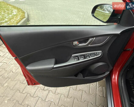 Красный Хендай Kona, объемом двигателя 0 л и пробегом 86 тыс. км за 18600 $, фото 18 на Automoto.ua