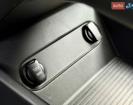 Красный Хендай Kona, объемом двигателя 0 л и пробегом 44 тыс. км за 17000 $, фото 34 на Automoto.ua