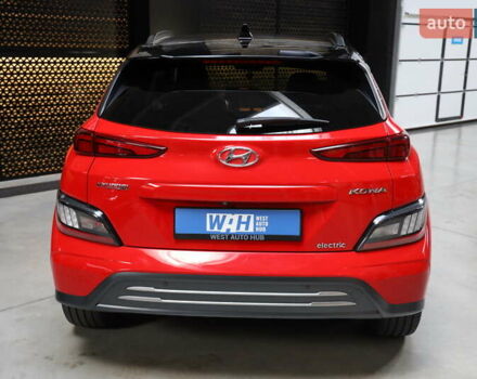 Красный Хендай Kona, объемом двигателя 0 л и пробегом 53 тыс. км за 17500 $, фото 4 на Automoto.ua