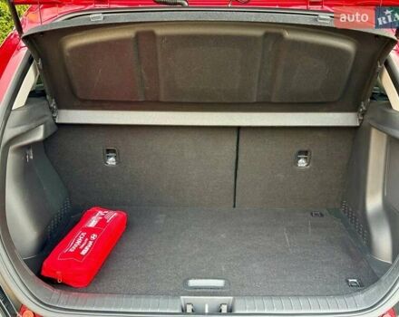 Красный Хендай Kona, объемом двигателя 0 л и пробегом 44 тыс. км за 17000 $, фото 14 на Automoto.ua