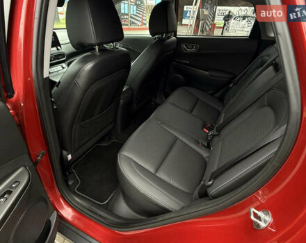 Красный Хендай Kona, объемом двигателя 0 л и пробегом 86 тыс. км за 18400 $, фото 22 на Automoto.ua