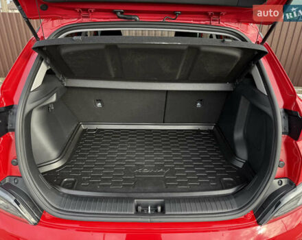 Червоний Хендай Kona, об'ємом двигуна 0 л та пробігом 26 тис. км за 18200 $, фото 22 на Automoto.ua