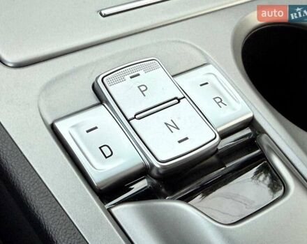 Красный Хендай Kona, объемом двигателя 0 л и пробегом 33 тыс. км за 16999 $, фото 31 на Automoto.ua