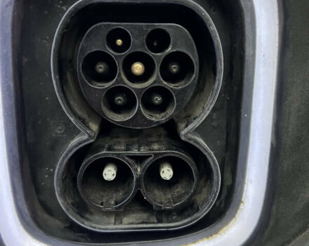 Червоний Хендай Kona, об'ємом двигуна 0 л та пробігом 57 тис. км за 19999 $, фото 49 на Automoto.ua