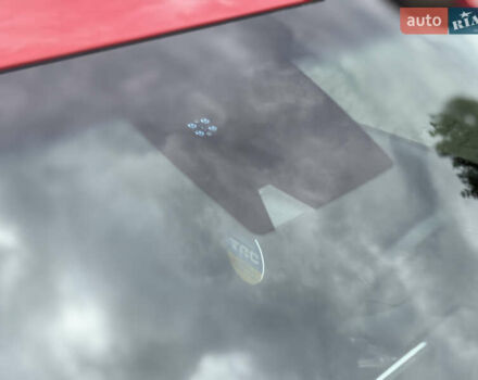 Червоний Хендай Kona, об'ємом двигуна 0 л та пробігом 80 тис. км за 18800 $, фото 11 на Automoto.ua