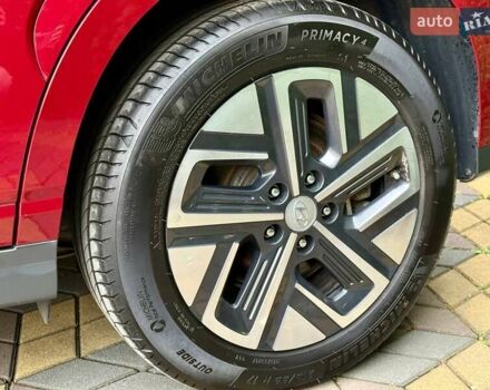 Красный Хендай Kona, объемом двигателя 0 л и пробегом 44 тыс. км за 17000 $, фото 6 на Automoto.ua