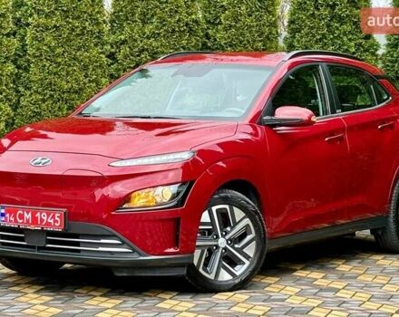 Красный Хендай Kona, объемом двигателя 0 л и пробегом 33 тыс. км за 16999 $, фото 3 на Automoto.ua