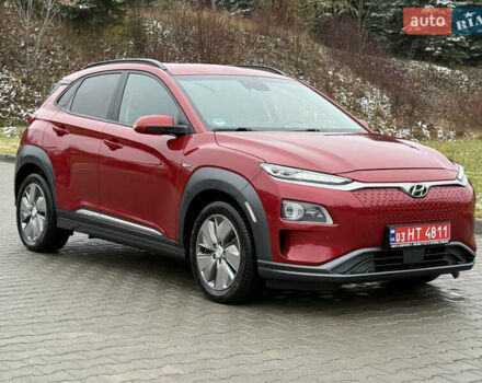 Красный Хендай Kona, объемом двигателя 0 л и пробегом 86 тыс. км за 18600 $, фото 6 на Automoto.ua