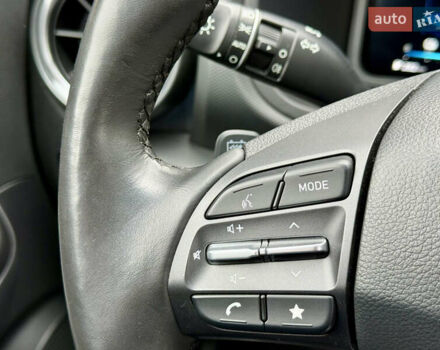 Красный Хендай Kona, объемом двигателя 0 л и пробегом 42 тыс. км за 17300 $, фото 27 на Automoto.ua