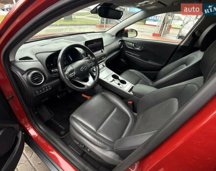 Красный Хендай Kona, объемом двигателя 0 л и пробегом 86 тыс. км за 18600 $, фото 20 на Automoto.ua