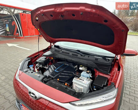 Красный Хендай Kona, объемом двигателя 0 л и пробегом 86 тыс. км за 18600 $, фото 17 на Automoto.ua