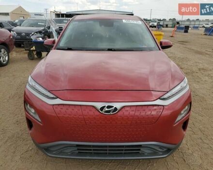Червоний Хендай Kona, об'ємом двигуна 0 л та пробігом 55 тис. км за 6700 $, фото 4 на Automoto.ua