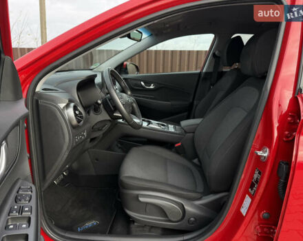 Червоний Хендай Kona, об'ємом двигуна 0 л та пробігом 26 тис. км за 18200 $, фото 15 на Automoto.ua