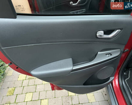 Червоний Хендай Kona, об'ємом двигуна 0 л та пробігом 57 тис. км за 19999 $, фото 35 на Automoto.ua