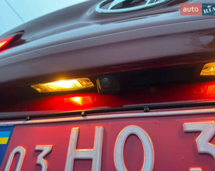 Червоний Хендай Kona, об'ємом двигуна 0 л та пробігом 104 тис. км за 20999 $, фото 12 на Automoto.ua