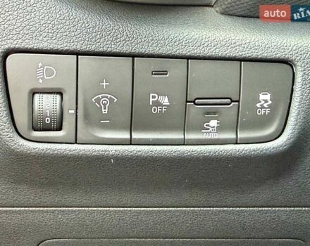 Красный Хендай Kona, объемом двигателя 0 л и пробегом 33 тыс. км за 16999 $, фото 26 на Automoto.ua