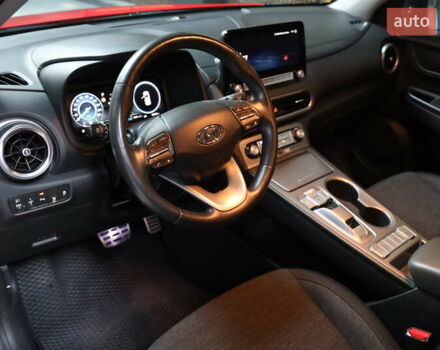 Красный Хендай Kona, объемом двигателя 0 л и пробегом 53 тыс. км за 17500 $, фото 18 на Automoto.ua