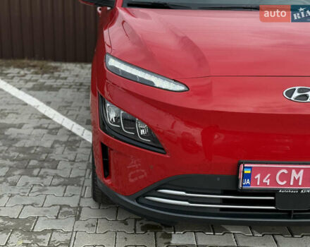 Червоний Хендай Kona, об'ємом двигуна 0 л та пробігом 26 тис. км за 18200 $, фото 5 на Automoto.ua