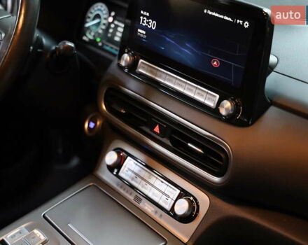 Красный Хендай Kona, объемом двигателя 0 л и пробегом 53 тыс. км за 17500 $, фото 25 на Automoto.ua