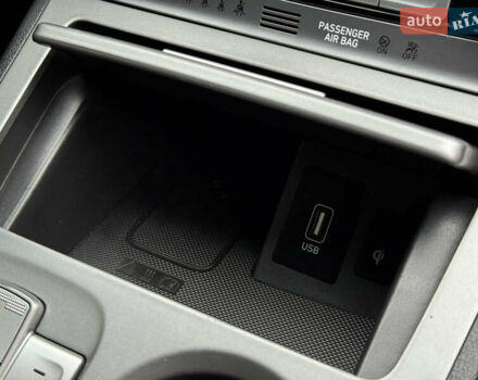 Червоний Хендай Kona, об'ємом двигуна 0 л та пробігом 80 тис. км за 18800 $, фото 33 на Automoto.ua