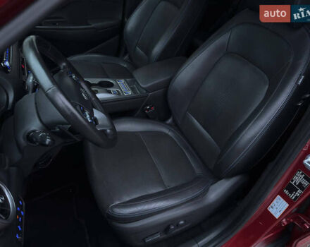 Червоний Хендай Kona, об'ємом двигуна 0 л та пробігом 104 тис. км за 20999 $, фото 14 на Automoto.ua