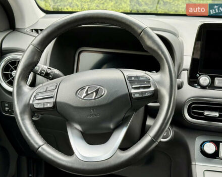 Красный Хендай Kona, объемом двигателя 0 л и пробегом 42 тыс. км за 17300 $, фото 25 на Automoto.ua