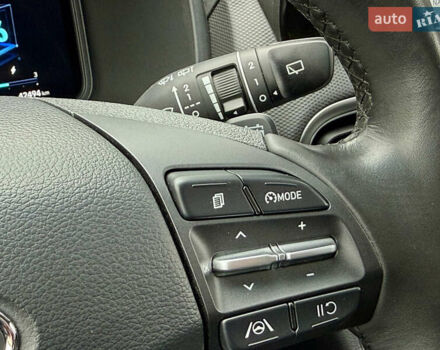 Красный Хендай Kona, объемом двигателя 0 л и пробегом 42 тыс. км за 17300 $, фото 28 на Automoto.ua