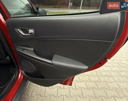 Красный Хендай Kona, объемом двигателя 0 л и пробегом 86 тыс. км за 18600 $, фото 28 на Automoto.ua