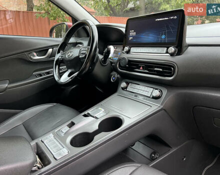 Красный Хендай Kona, объемом двигателя 0 л и пробегом 57 тыс. км за 20500 $, фото 28 на Automoto.ua