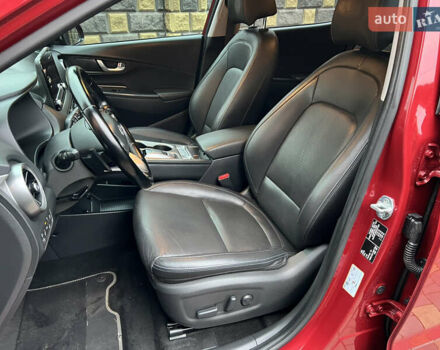 Червоний Хендай Kona, об'ємом двигуна 0 л та пробігом 57 тис. км за 19999 $, фото 19 на Automoto.ua