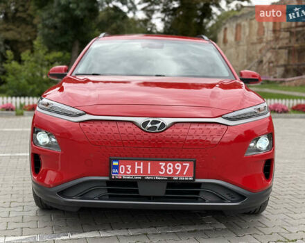 Червоний Хендай Kona, об'ємом двигуна 0 л та пробігом 80 тис. км за 18800 $, фото 3 на Automoto.ua