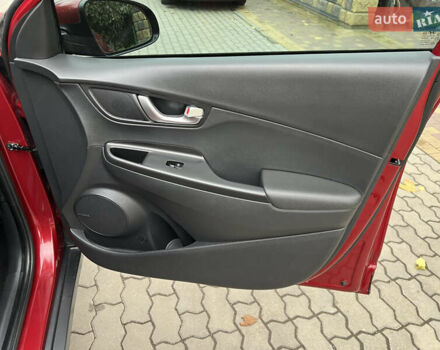 Красный Хендай Kona, объемом двигателя 0 л и пробегом 57 тыс. км за 20500 $, фото 44 на Automoto.ua