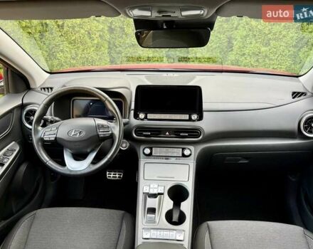 Красный Хендай Kona, объемом двигателя 0 л и пробегом 44 тыс. км за 17000 $, фото 28 на Automoto.ua