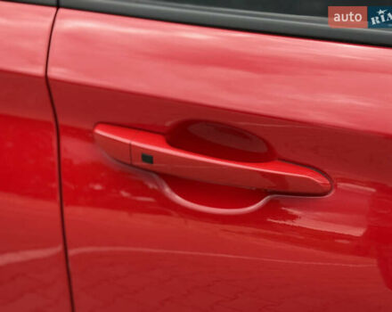 Червоний Хендай Kona, об'ємом двигуна 0 л та пробігом 80 тис. км за 18800 $, фото 12 на Automoto.ua