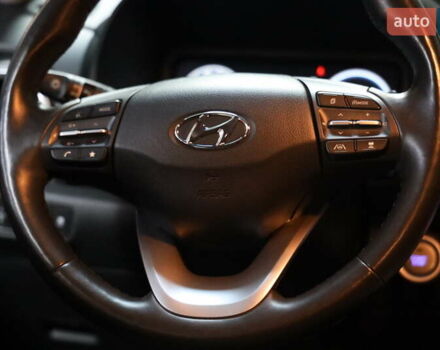 Красный Хендай Kona, объемом двигателя 0 л и пробегом 53 тыс. км за 17500 $, фото 22 на Automoto.ua