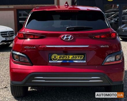 Красный Хендай Kona, объемом двигателя 64 л и пробегом 27 тыс. км за 21500 $, фото 3 на Automoto.ua
