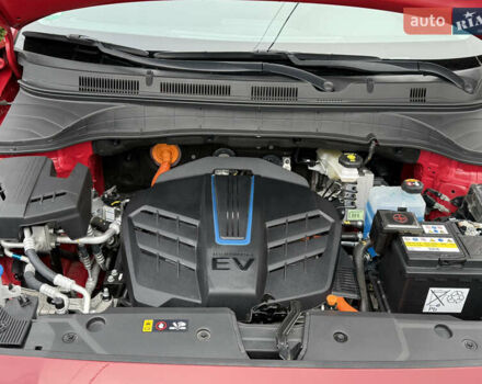 Красный Хендай Kona, объемом двигателя 0 л и пробегом 42 тыс. км за 17300 $, фото 37 на Automoto.ua