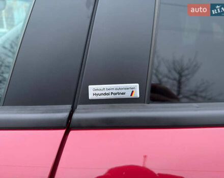 Червоний Хендай Kona, об'ємом двигуна 0 л та пробігом 104 тис. км за 20999 $, фото 10 на Automoto.ua