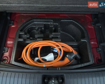 Червоний Хендай Kona, об'ємом двигуна 0 л та пробігом 104 тис. км за 20999 $, фото 26 на Automoto.ua