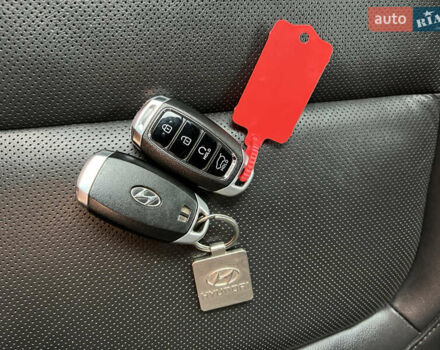 Красный Хендай Kona, объемом двигателя 0 л и пробегом 57 тыс. км за 20500 $, фото 54 на Automoto.ua