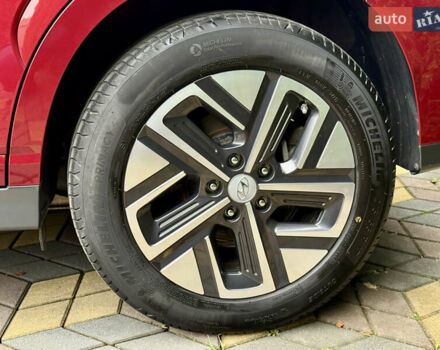 Красный Хендай Kona, объемом двигателя 0 л и пробегом 42 тыс. км за 17300 $, фото 4 на Automoto.ua