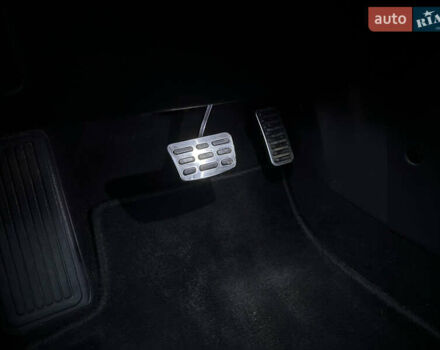 Червоний Хендай Kona, об'ємом двигуна 0 л та пробігом 104 тис. км за 20999 $, фото 31 на Automoto.ua